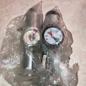 New oxygen regulators